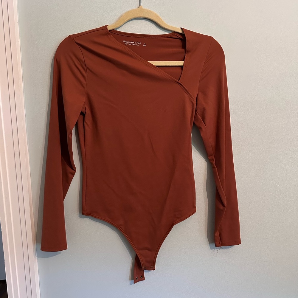 Abercrombie & Fitch Burnt Orange Long Sleeve Bodysuit